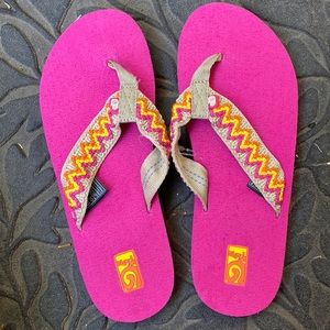 Mush Pink Foam Flip Flop 🩴 Teva Sandal Thong Shoe Embroidered Straps